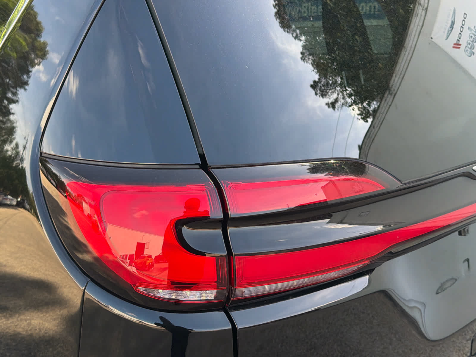 Used 2024 Chrysler Pacifica Touring-L FWD image 15