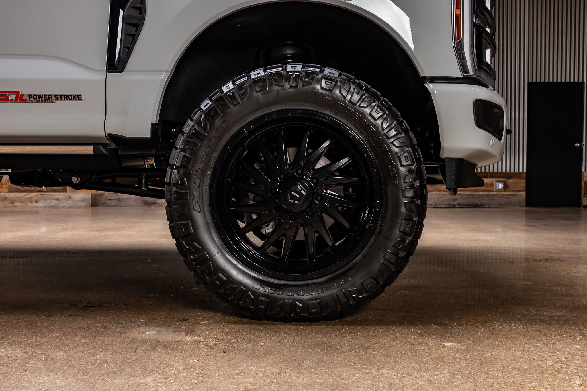 Used 2026 Ford F250 Platinum AWD/4WD image 11