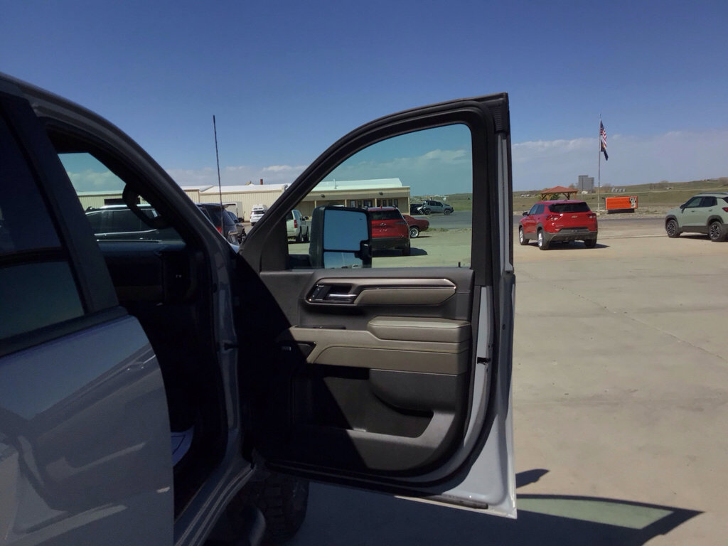Used 2025 Chevrolet Silverado 2500 ZR2 w/ ZR2 Bison Edition AWD/4WD image 17