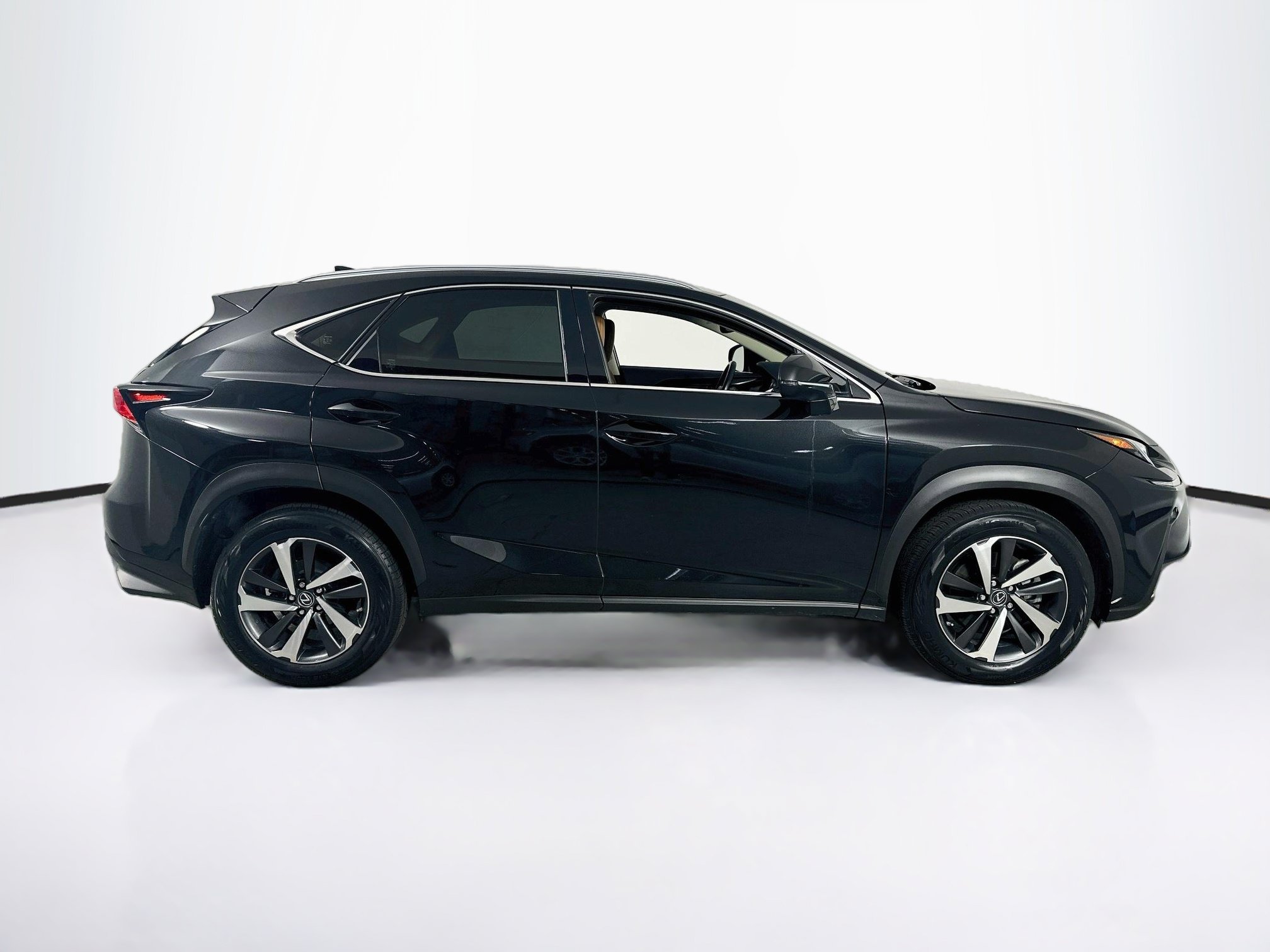 Used 2019 Lexus NX 300 FWD w/ Premium Package image 4