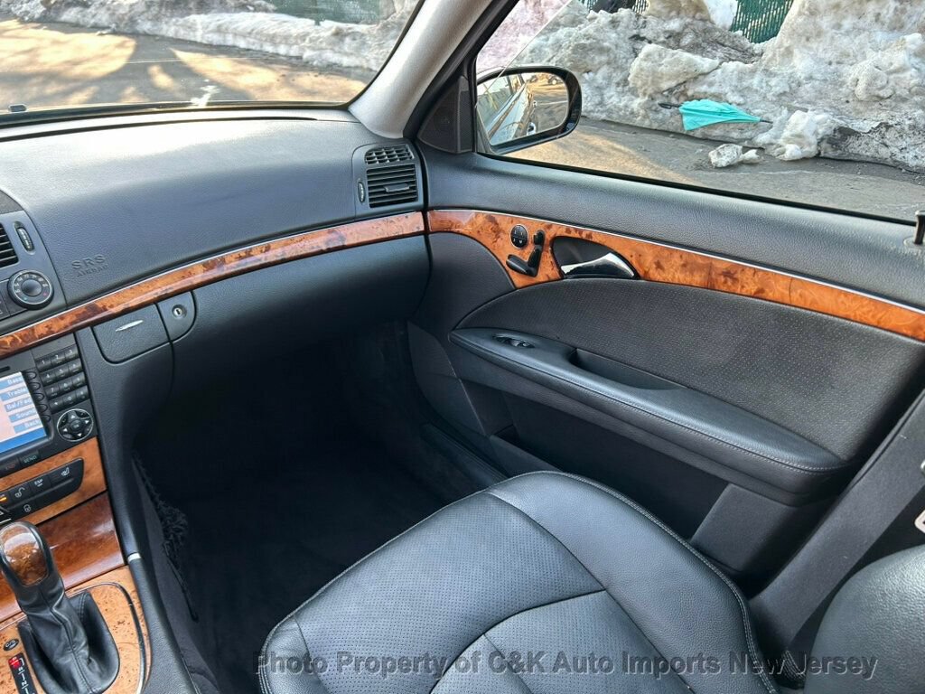Used 2006 Mercedes-Benz E 320 CDI Sedan image 38