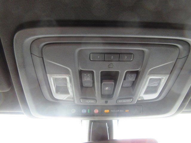 Used 2021 GMC Sierra 1500 AT4 w/ AT4 Value Package AWD/4WD image 18