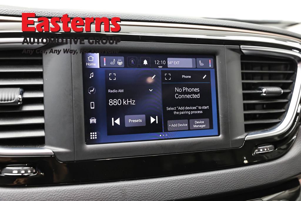 Used 2022 Chrysler Voyager LX FWD image 19