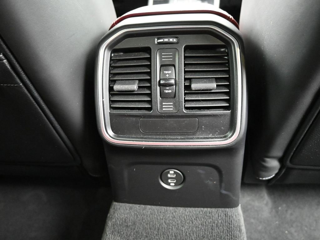 Certified 2023 Porsche Macan GTS image 25