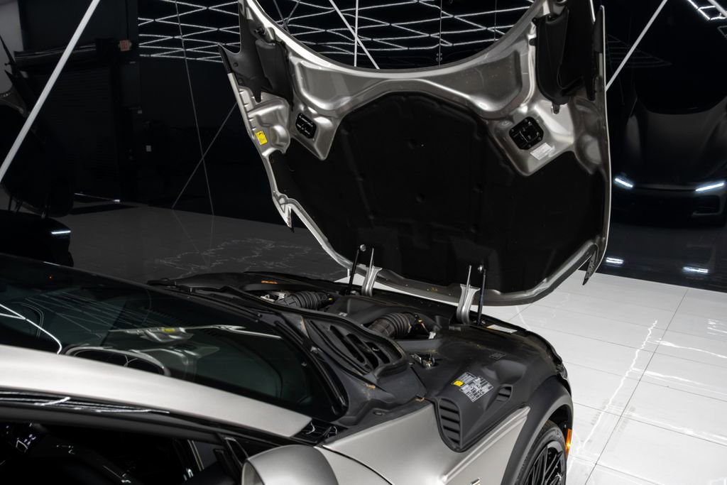 Used 2024 Ferrari Purosangue image 12