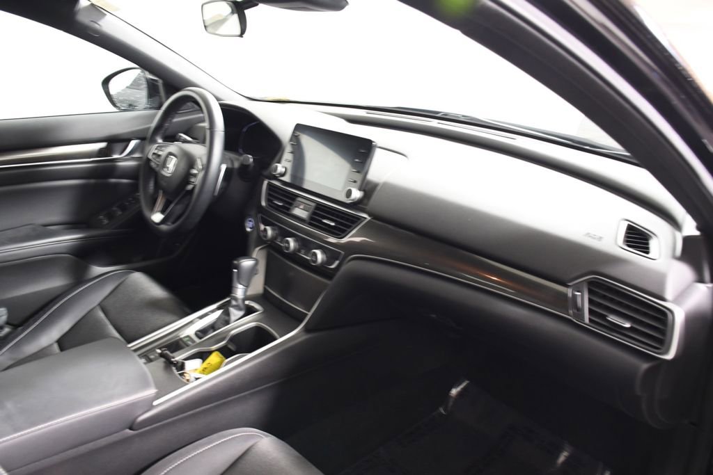 Used 2018 Honda Accord Sport image 19