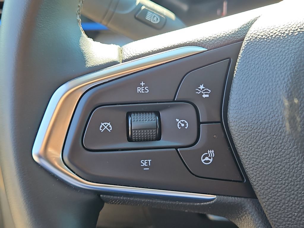 Used 2025 Chevrolet Trax LT w/ Driver Confidence Package FWD image 22