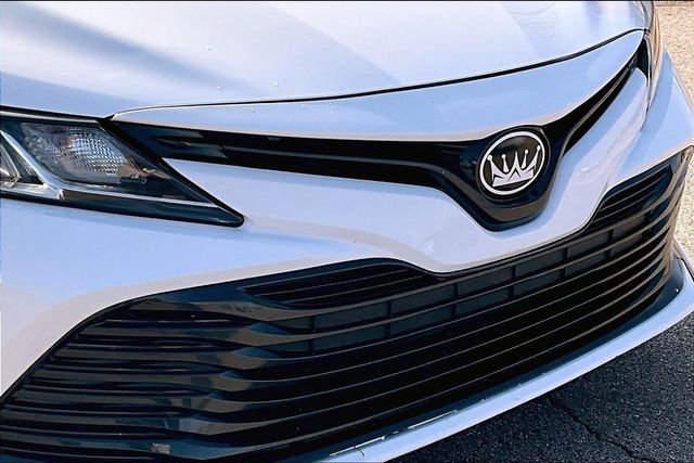Used 2019 Toyota Camry LE image 28