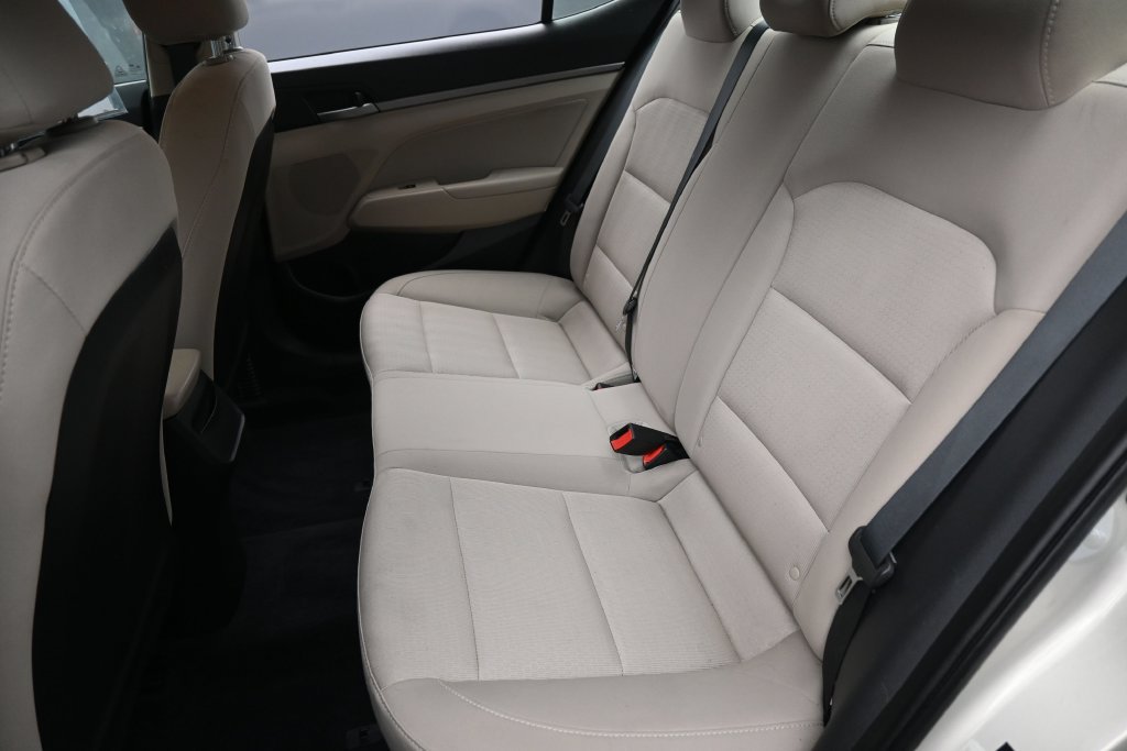Used 2017 Hyundai Elantra SE FWD image 22