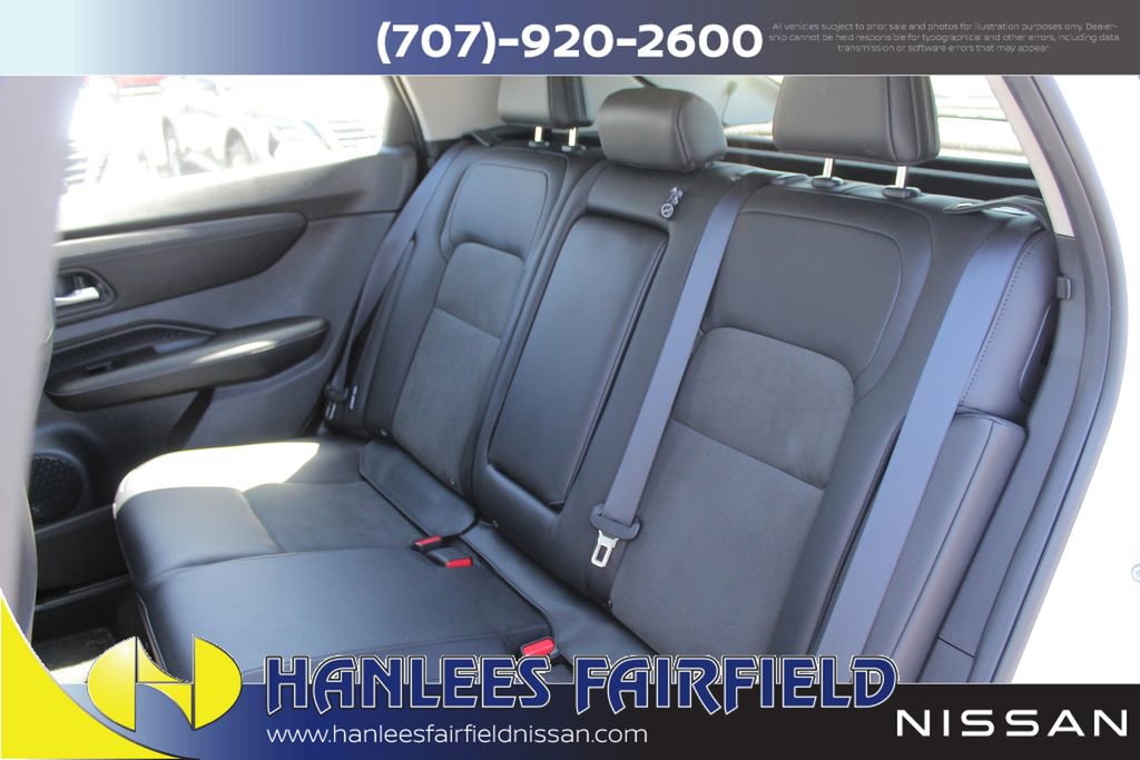 Used 2024 Nissan Ariya AWD image 13