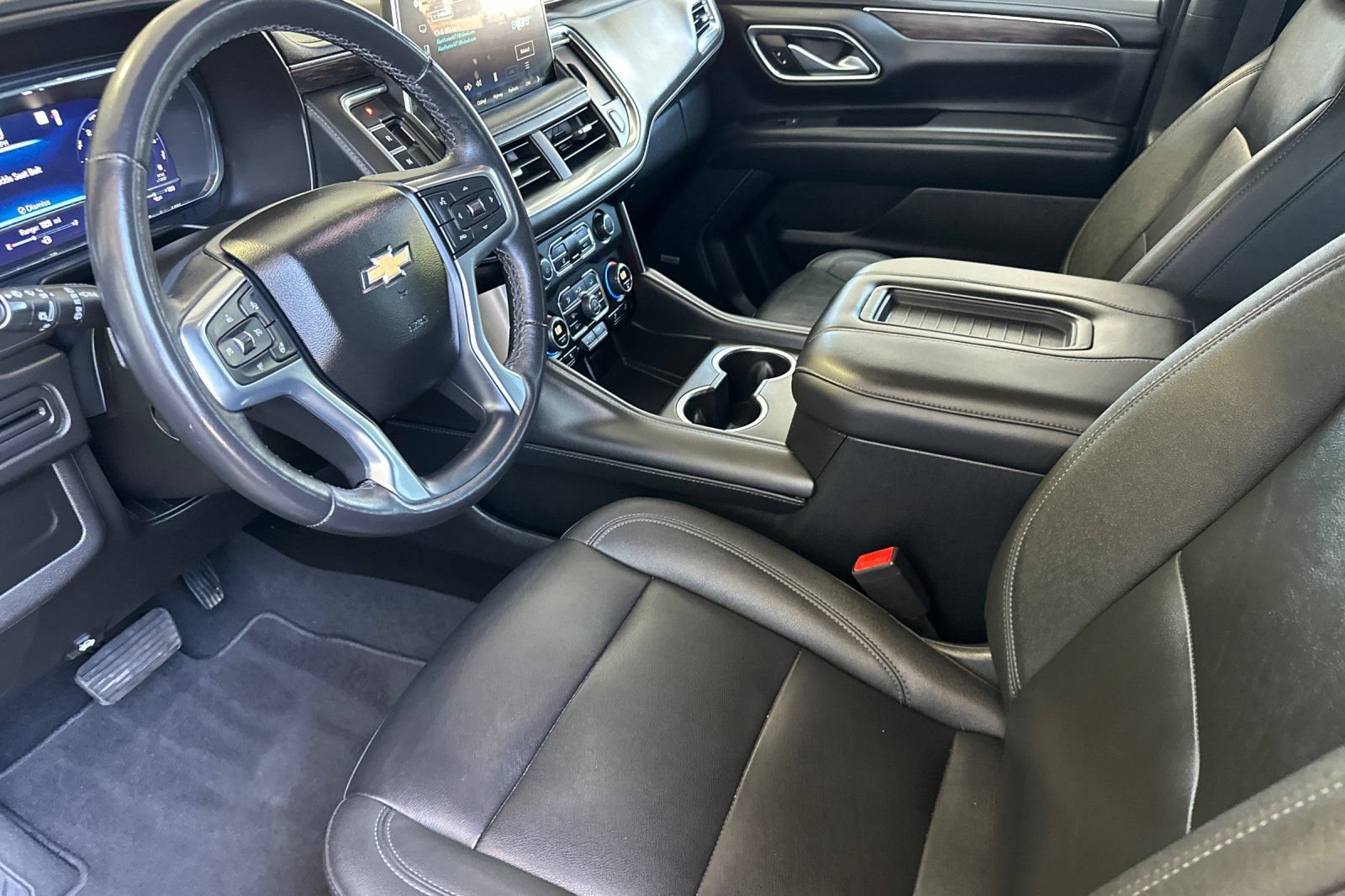 Used 2022 Chevrolet Tahoe LT w/ Luxury Package AWD/4WD image 10