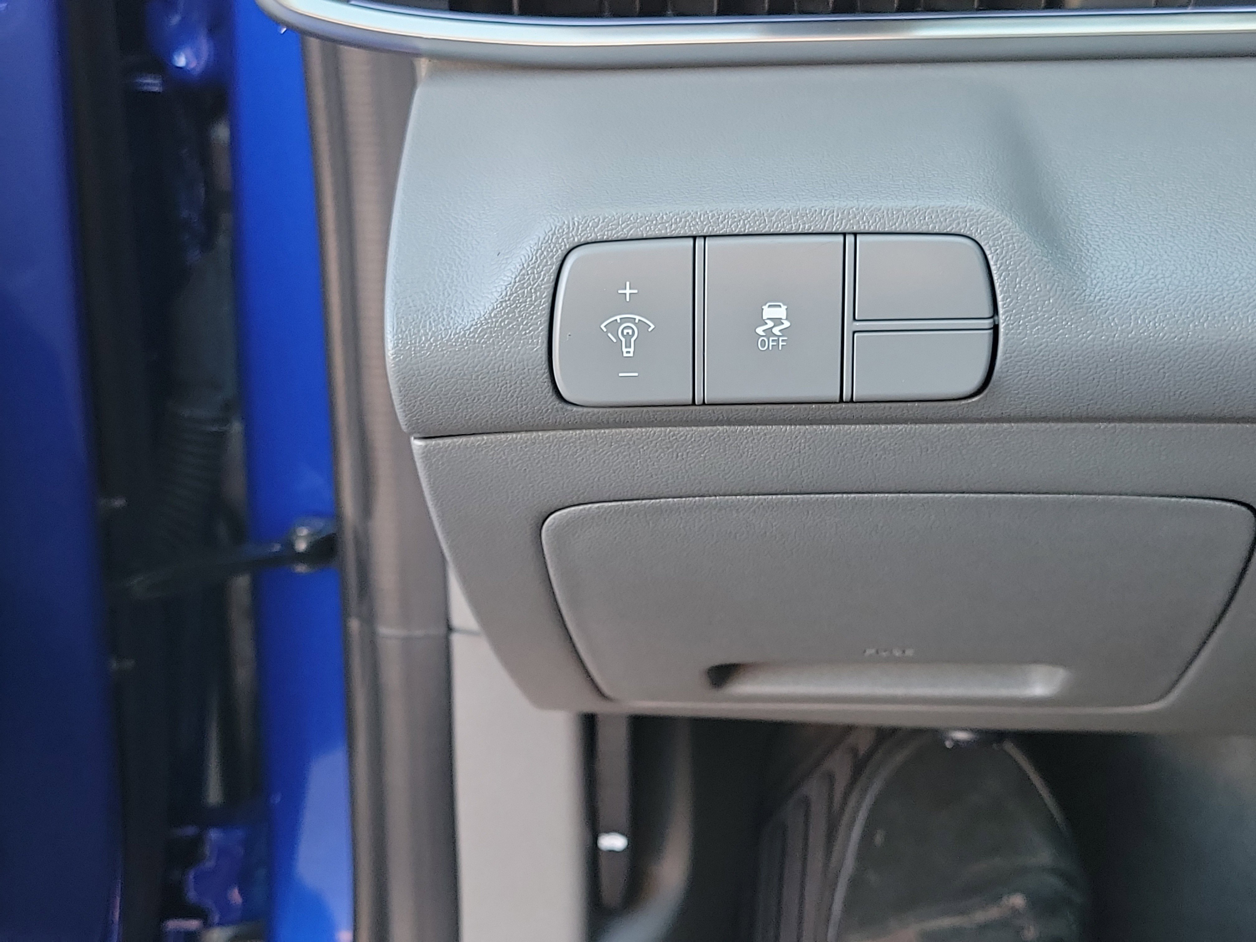 Certified 2025 Hyundai Elantra SEL image 16