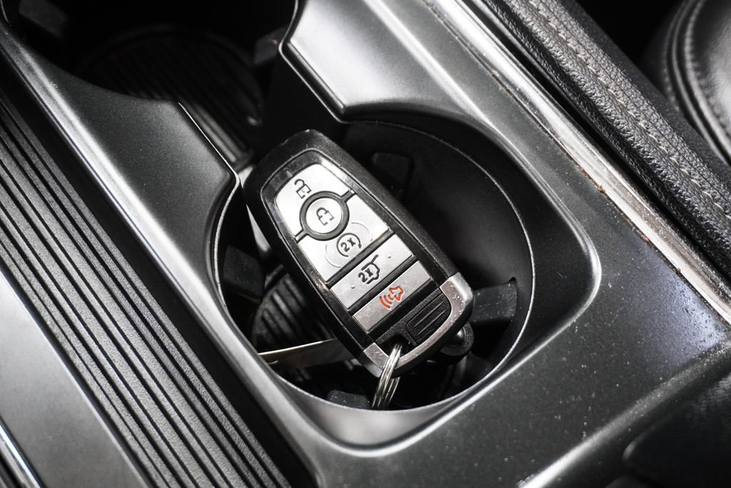 Used 2024 Ford Expedition XLT image 28