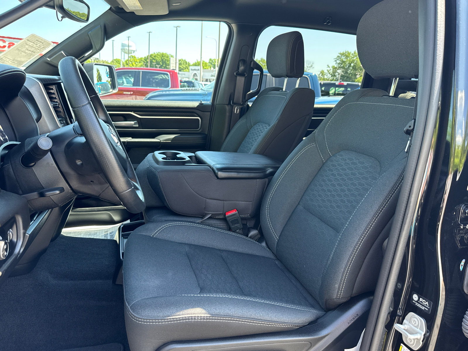 Used 2025 RAM 1500 Big Horn AWD/4WD image 9