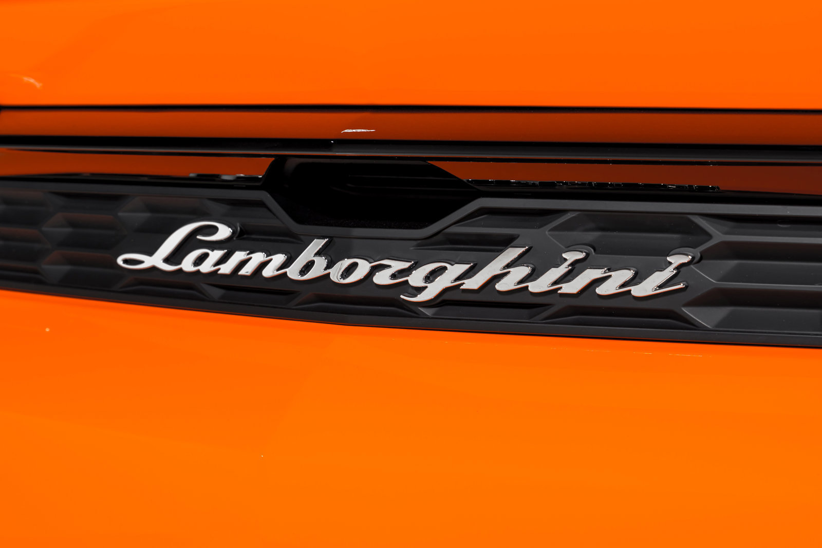 Used 2025 Lamborghini Urus S AWD/4WD image 58