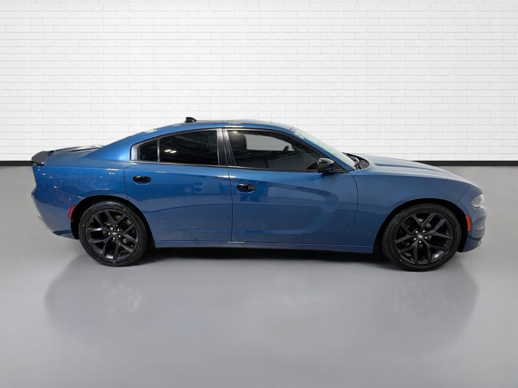 Used 2020 Dodge Charger SXT w/ Blacktop Package RWD image 10