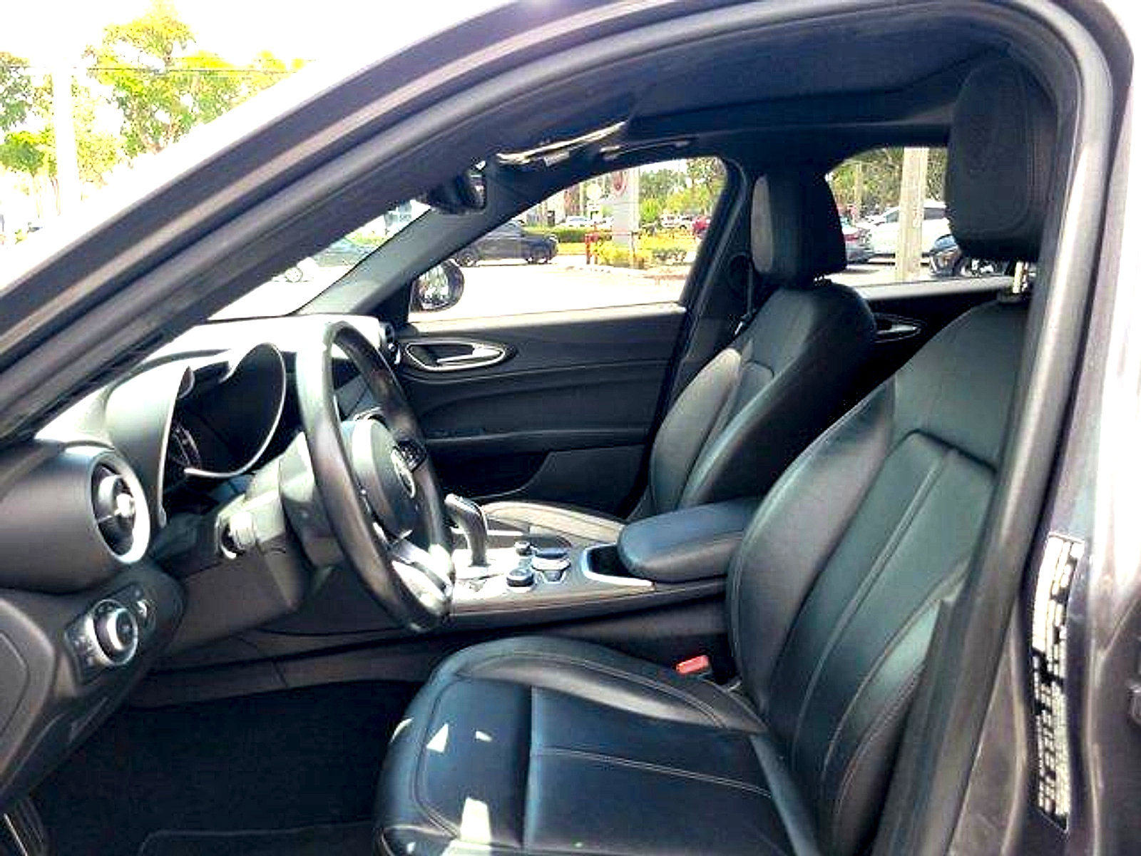 Used 2023 Alfa Romeo Giulia Ti w/ Active Assist Plus Package RWD image 18