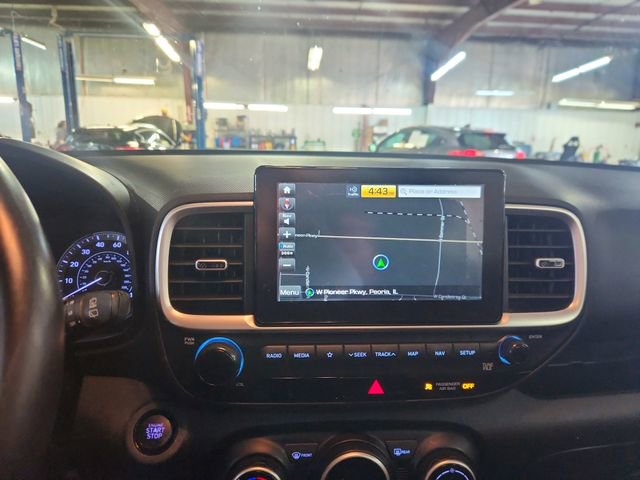 Used 2020 Hyundai Venue SEL w/ Convenience + Premium Package image 15