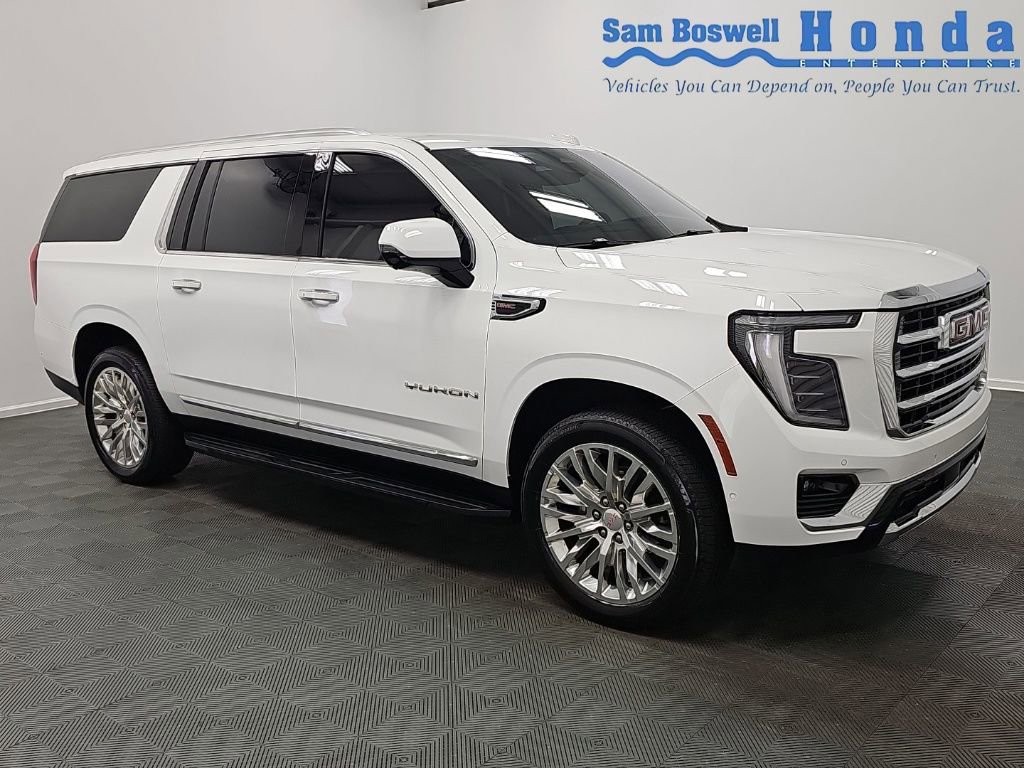 Used 2025 GMC Yukon XL Elevation RWD image 1