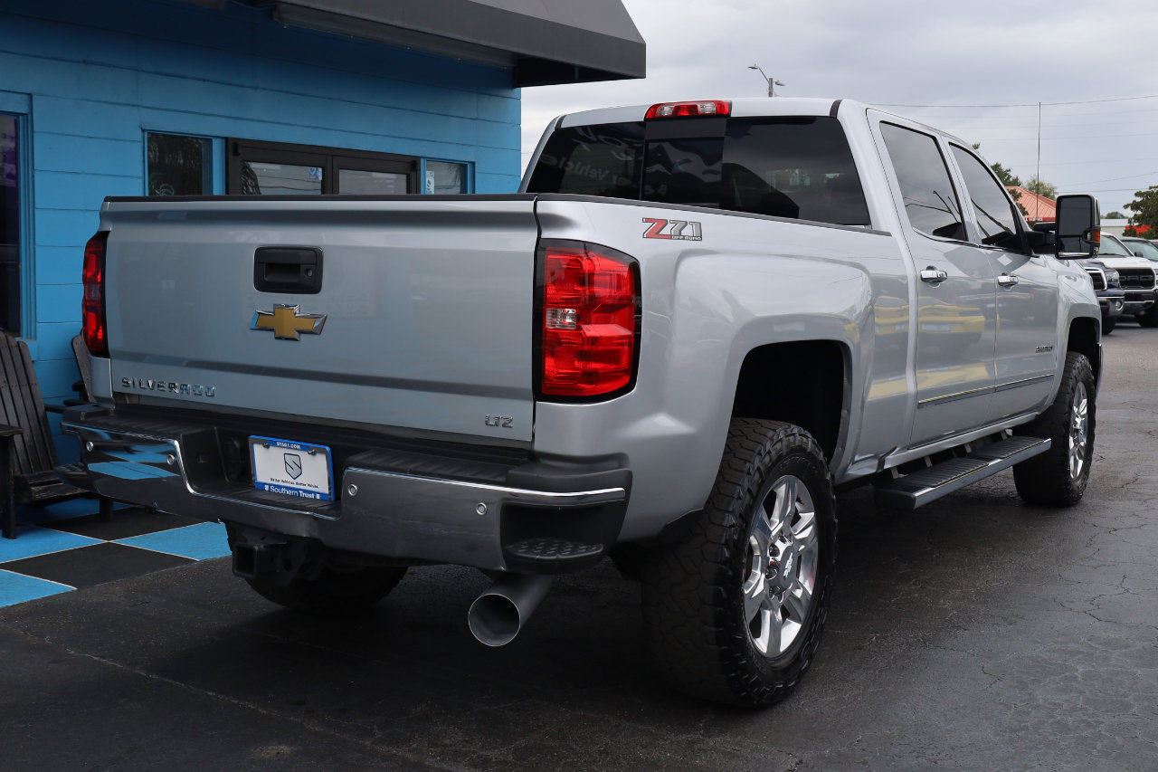 Used 2019 Chevrolet Silverado 2500 LTZ w/ Duramax Plus Package image 4