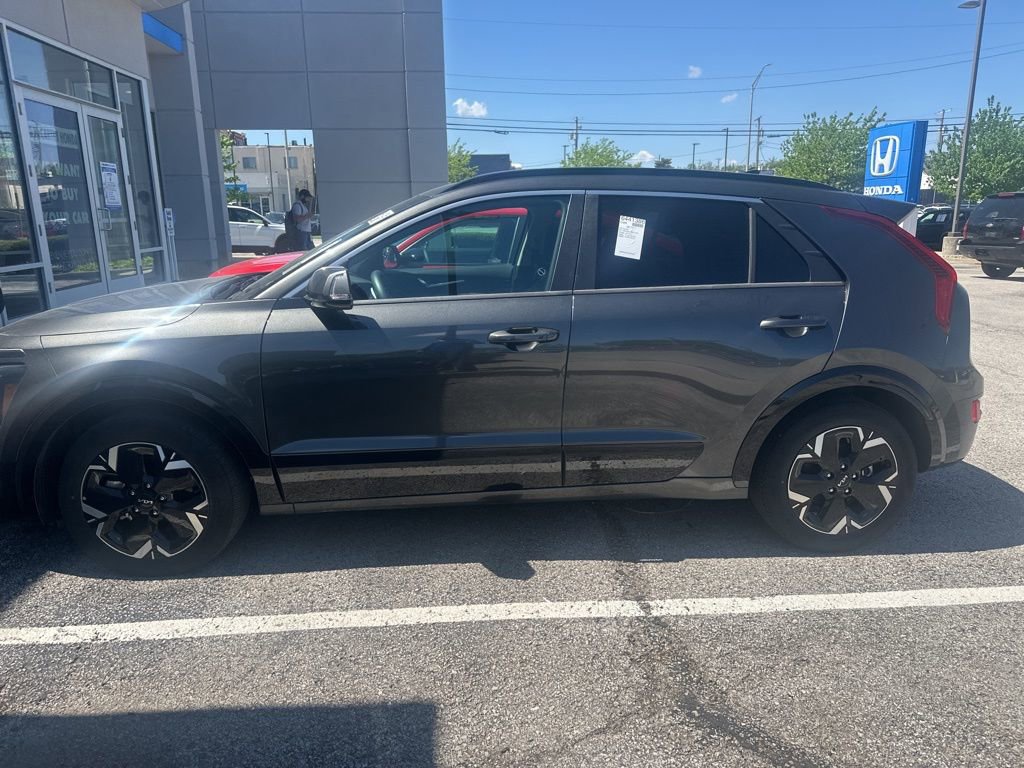 Used 2024 Kia Niro Wind image 2