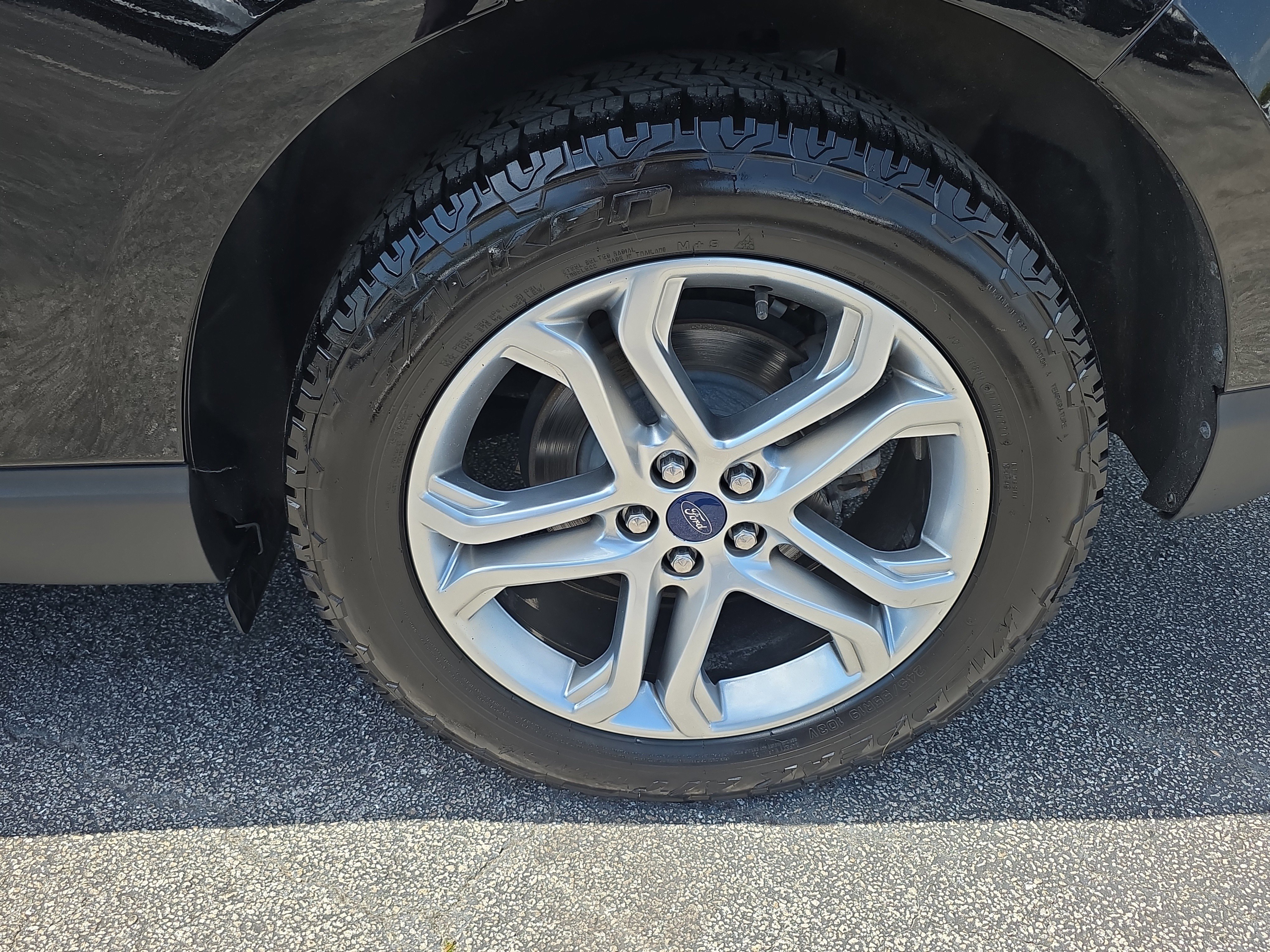 Used 2018 Ford Edge Titanium w/ Equipment Group 302A image 13