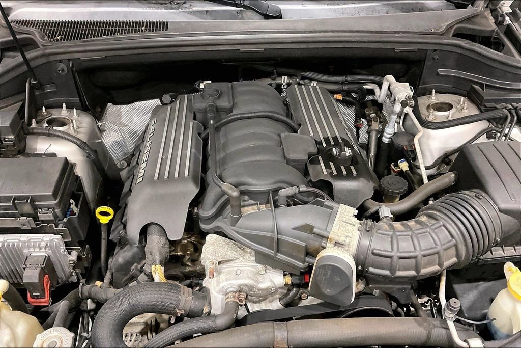 Used 2012 Jeep Grand Cherokee SRT8 w/ Luxury Group II image 10