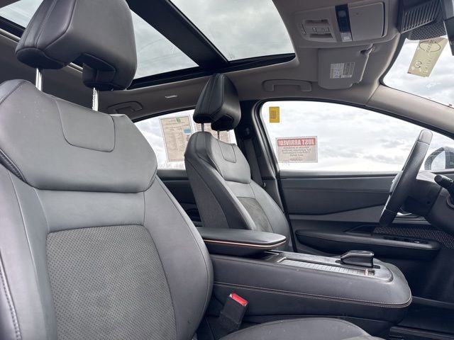 Used 2024 Nissan Ariya AWD image 13