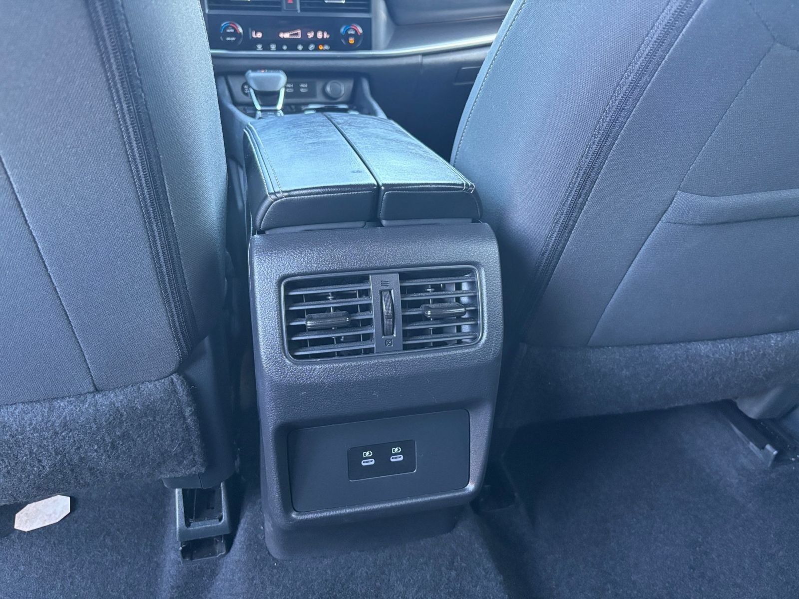 Used 2025 Nissan Rogue SV FWD image 24