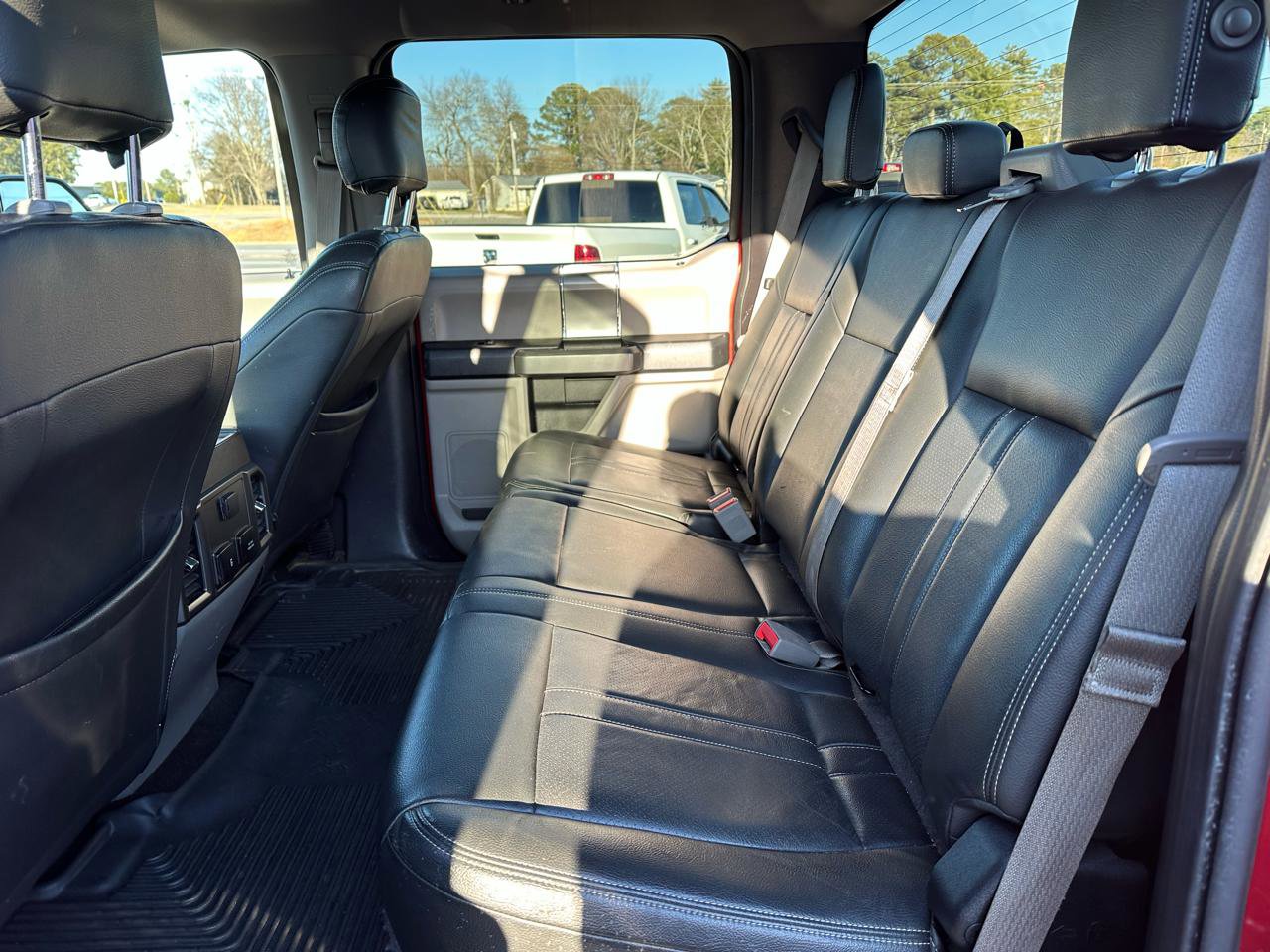 Used 2018 Ford F250 XLT w/ XLT Premium Package AWD/4WD image 12