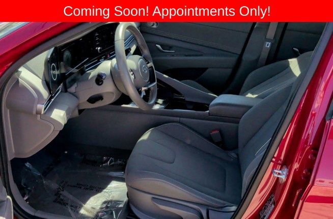 Used 2021 Hyundai Elantra SEL w/ Convenience Package FWD image 3