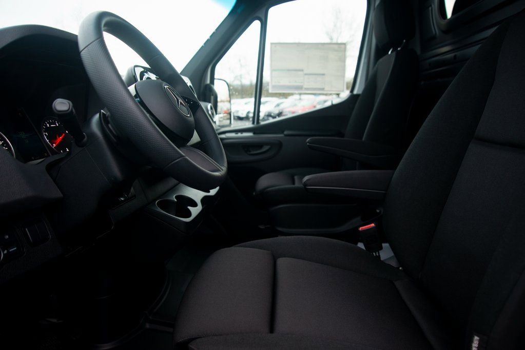 New 2025 Mercedes-Benz Sprinter 2500 image 26