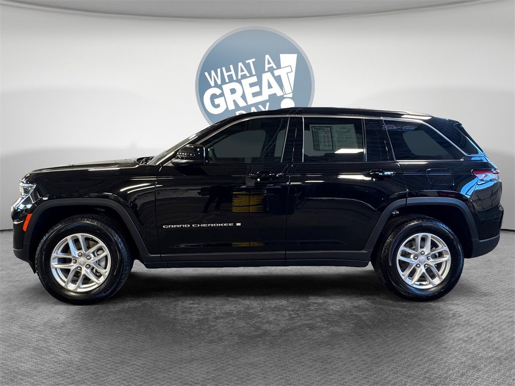Used 2025 Jeep Grand Cherokee Laredo X w/ Luxury Tech Group I image 7
