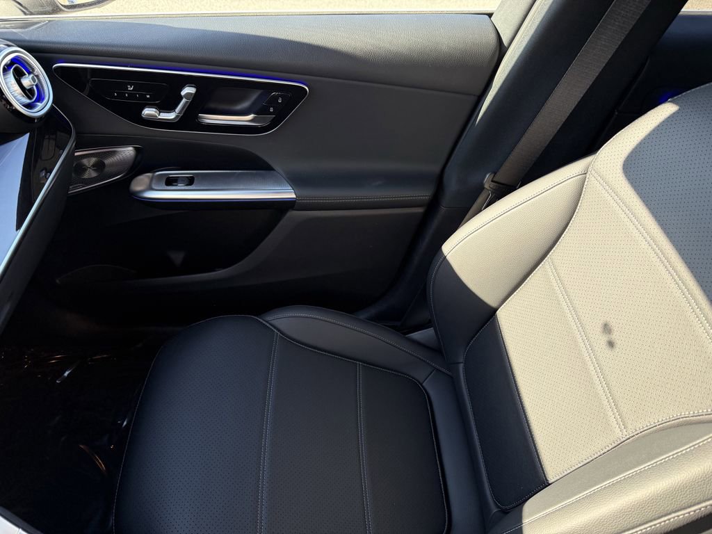 Certified 2025 Mercedes-Benz GLC 300 4MATIC image 21