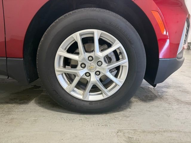Used 2023 Chevrolet Equinox LT image 30