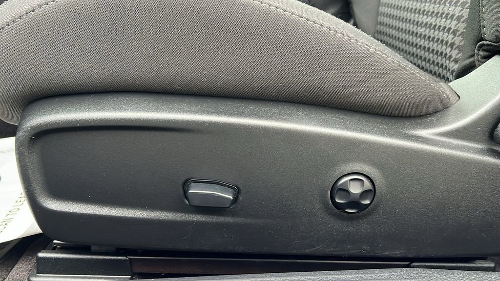 Used 2018 Dodge Challenger R/T image 22