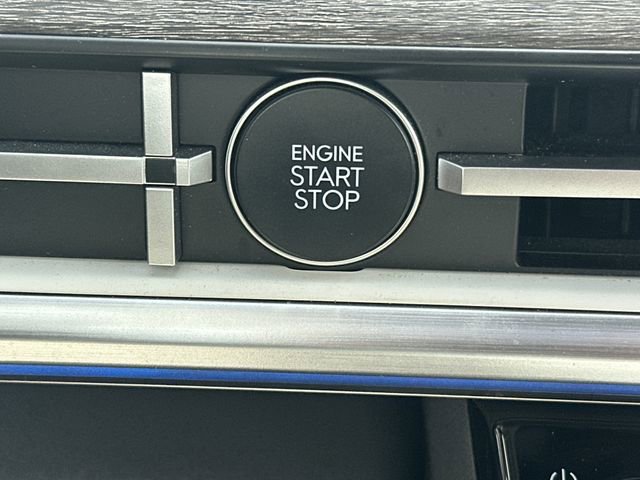 Used 2024 Hyundai Santa Fe Limited image 23