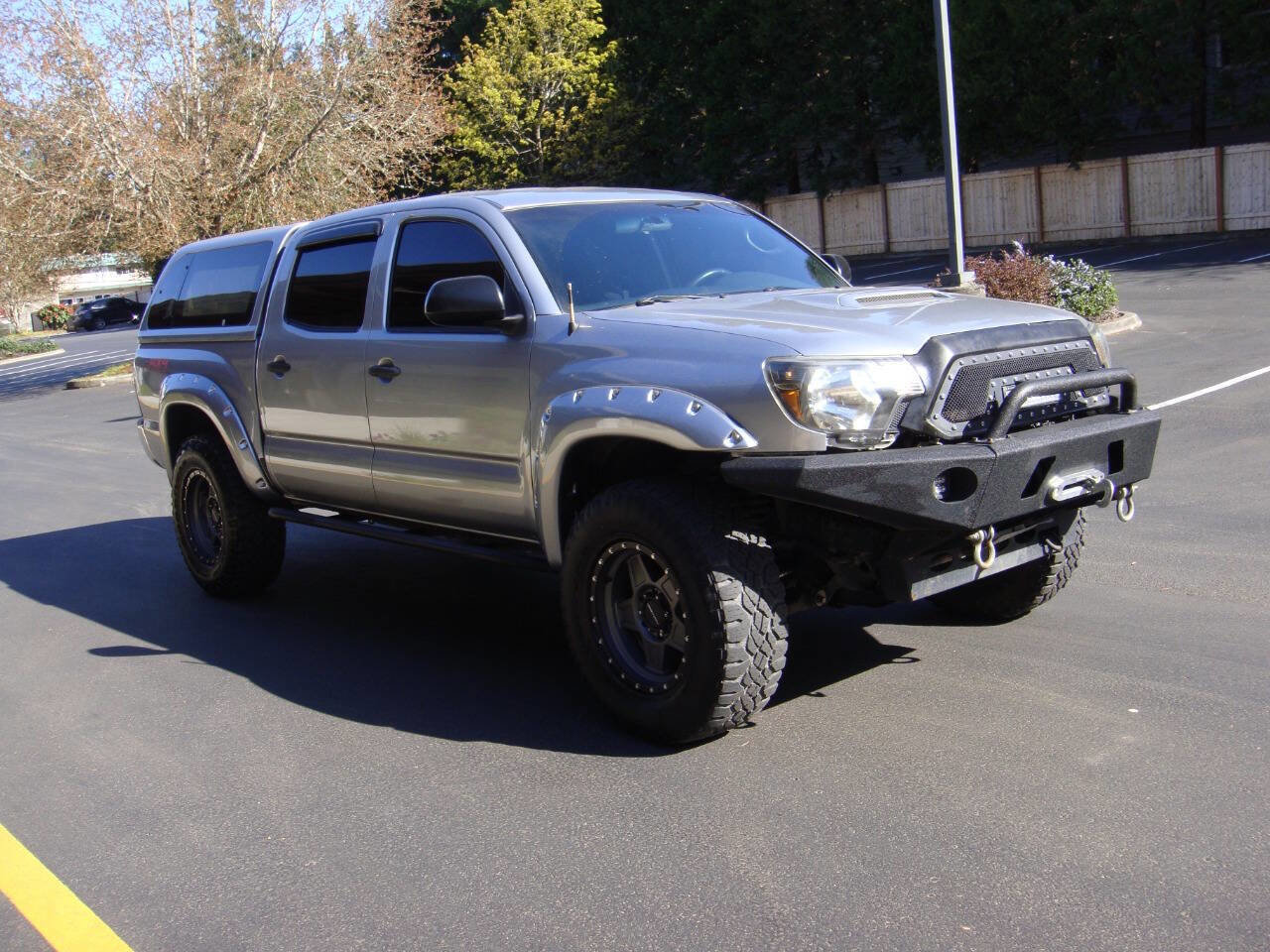 Used 2015 Toyota Tacoma 4x4 Double Cab w/ TRD Off-Road Package image 4