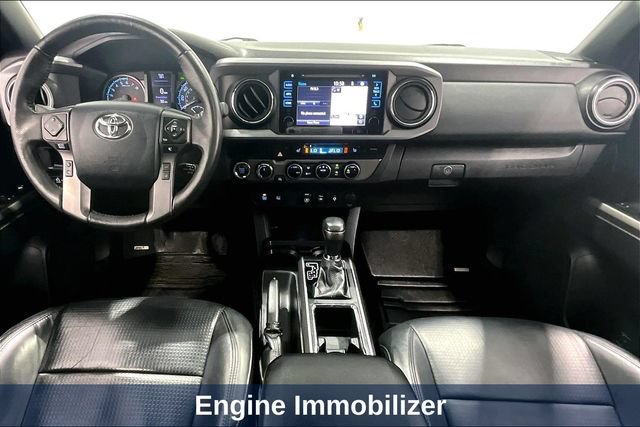 Used 2018 Toyota Tacoma TRD Sport AWD/4WD image 11