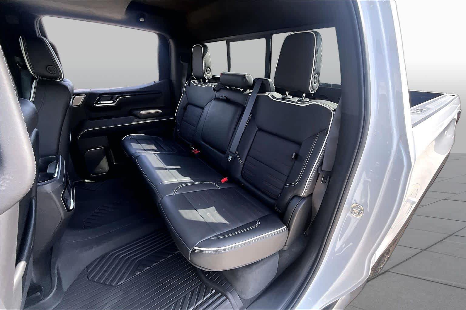 Used 2024 GMC Sierra 1500 AT4X w/ AT4X AEV Edition AWD/4WD image 41