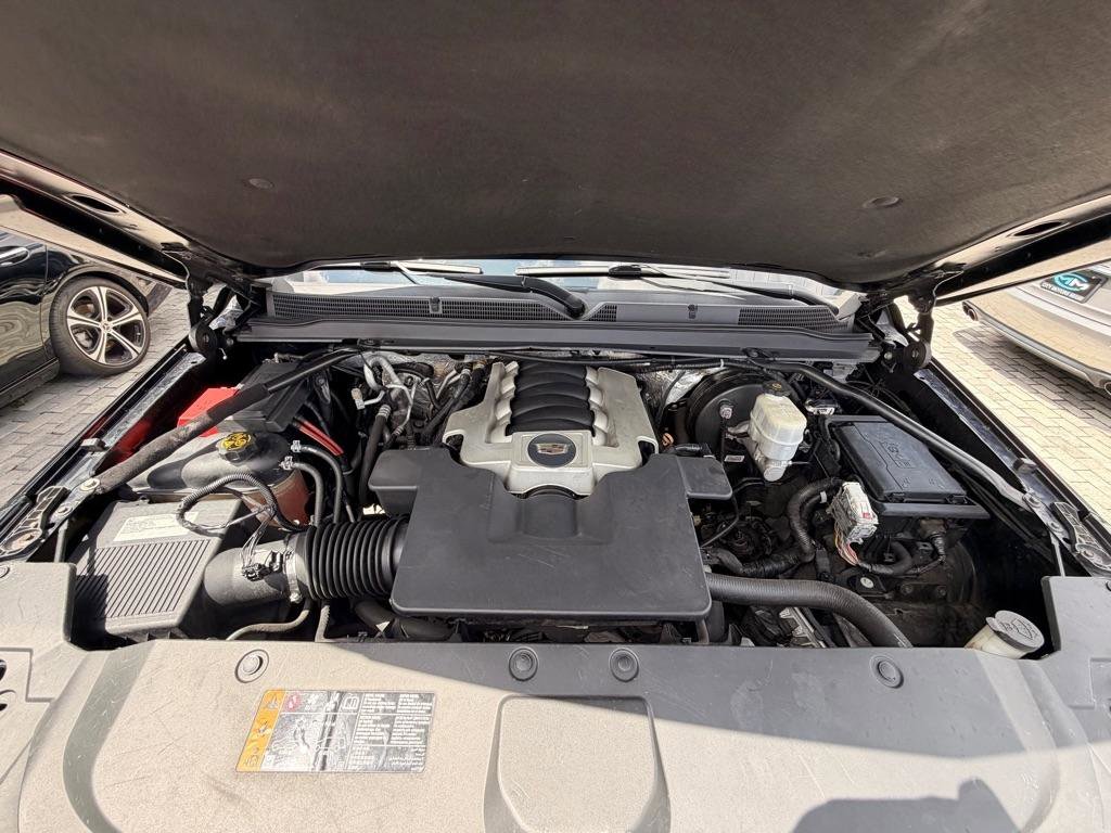 Used 2018 Cadillac Escalade ESV Luxury RWD image 27