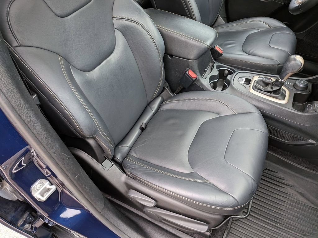 Certified 2016 Jeep Cherokee Limited AWD/4WD image 27