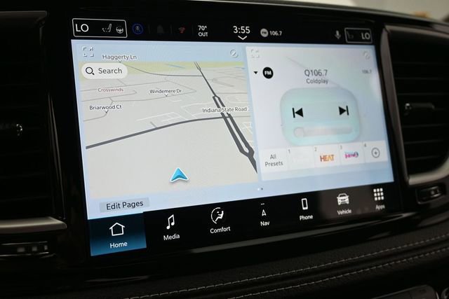 New 2027 Chrysler Pacifica Limited FWD image 32