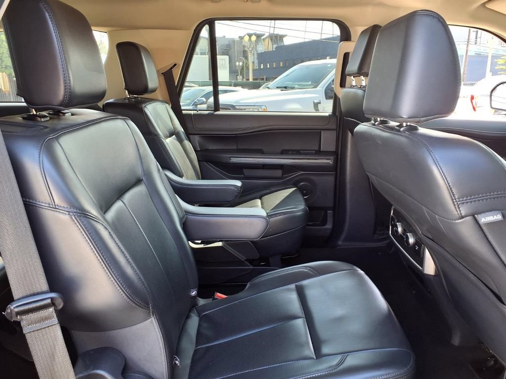 Used 2024 Ford Expedition XLT AWD/4WD image 27