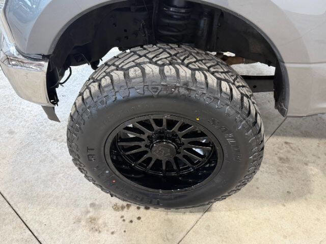 Used 2022 Ford F350 XLT w/ XLT Premium Package image 16