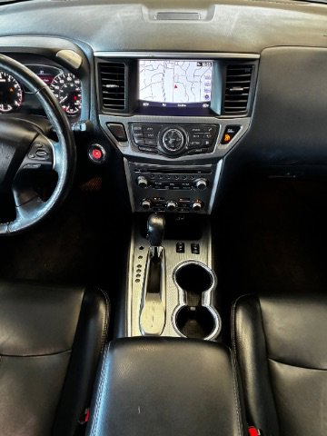 Used 2020 Nissan Pathfinder SL image 18