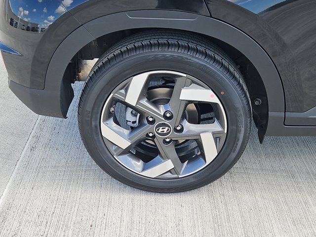 New 2025 Hyundai Venue SEL FWD image 5