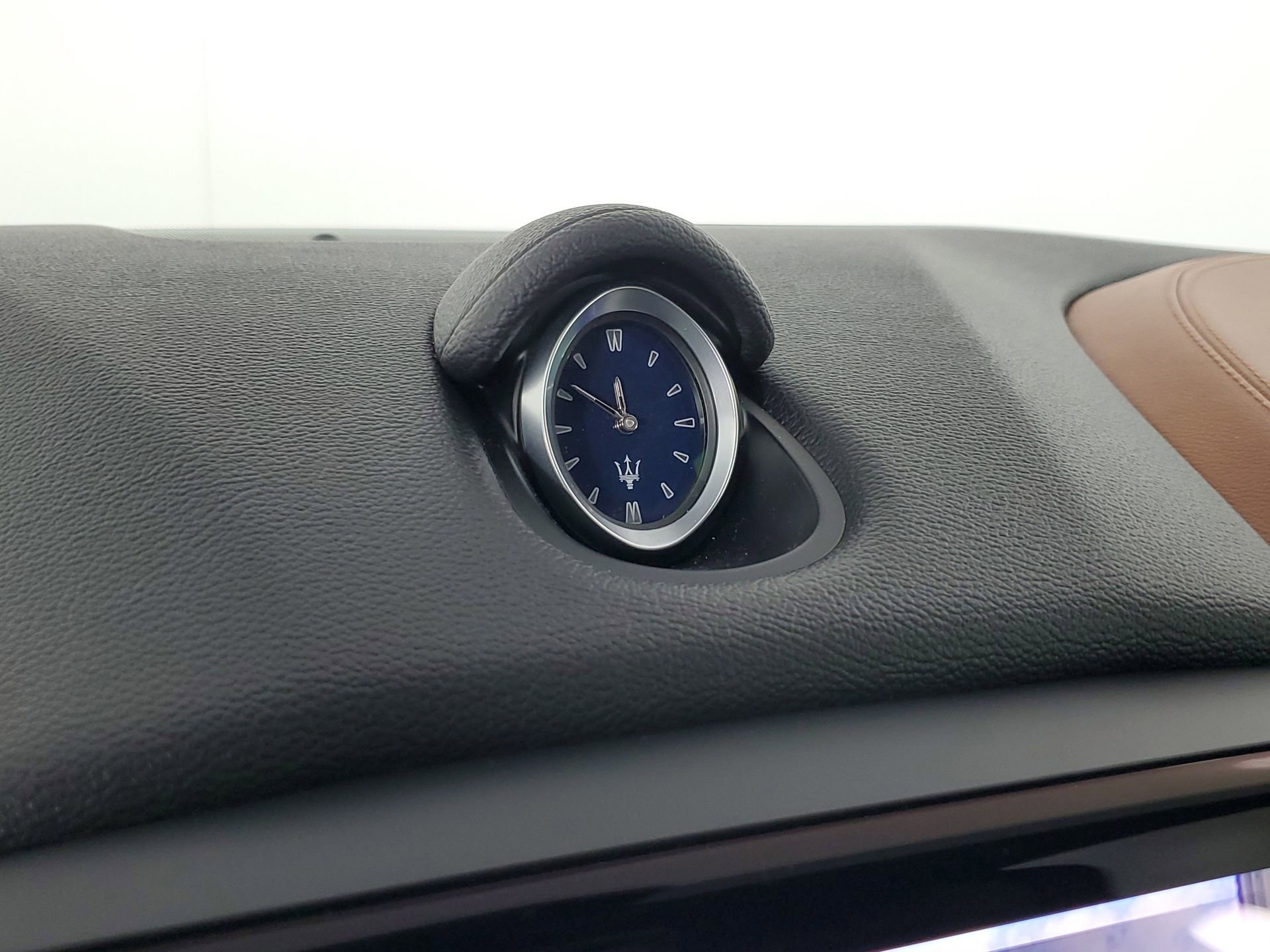 Used 2021 Maserati Ghibli S image 38