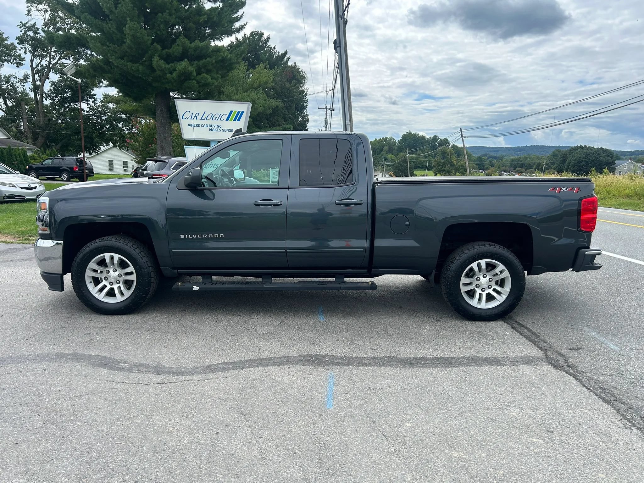 Used 2019 Chevrolet Silverado 1500 LT w/ All Star Edition AWD/4WD image 10