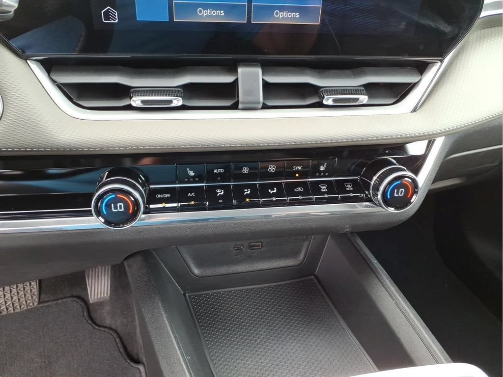 Used 2025 Chevrolet Equinox LT w/ Convenience Package II AWD/4WD image 26